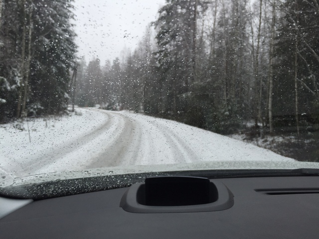 Talvi yllätti autoilijat 30.3.2015-2-640.jpg